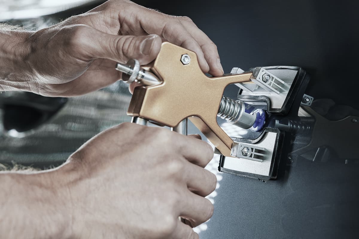 Paintless Dent Repair (PDR)